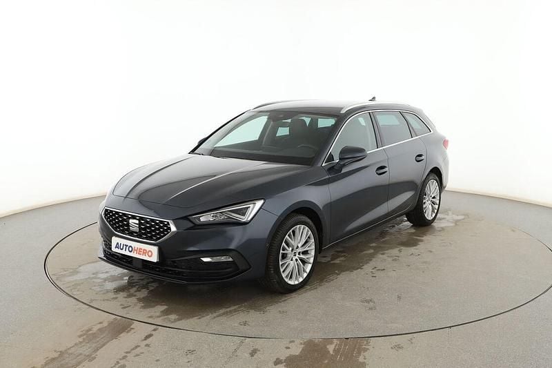 Gris Usado 2021 Seat Leon XCELLENCE Familiar | 21.199 € (Precio justo) - Imagen 1/3