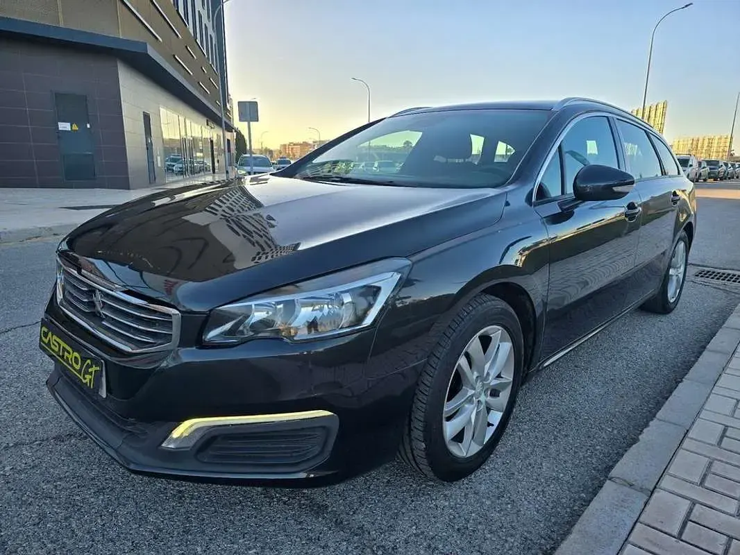 Usado Peugeot 508 SW Active 165 CV (121 kW) 2016 Gris Familiar