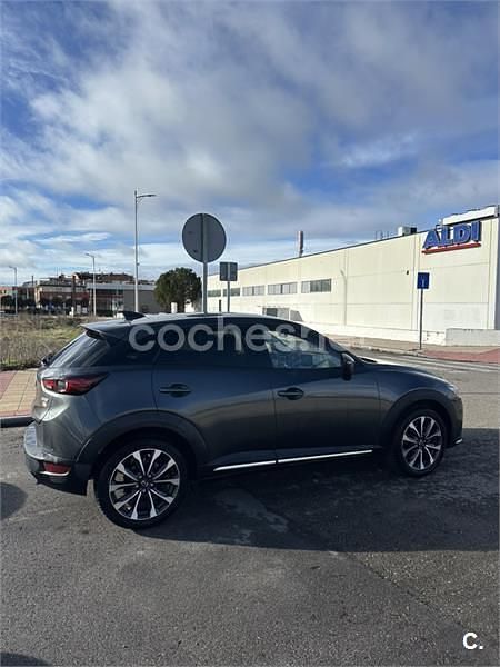 Usado Mazda CX-3 121 CV (88 kW) 2019 Gris / plata SUV
