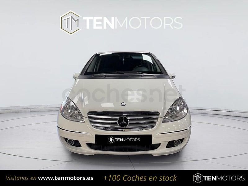Usado Mercedes A180 Elegance 109 CV (80 kW) 2005 Blanco Monovolumen