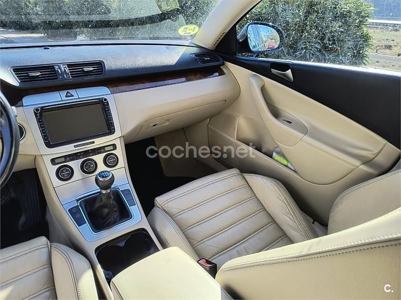 Usado VW Passat Highline 140 CV (102 kW) 2009 Negro Berlina