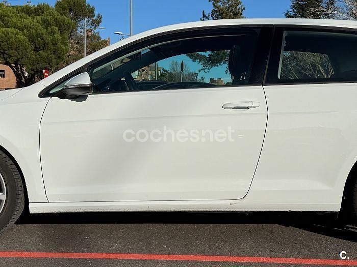 Usado VW Golf VII Sportline 105 CV (77 kW) 2013 Blanco Berlina