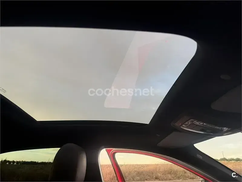 Usado Mercedes A250 224 CV (164 kW) 2019 Rojo Berlina