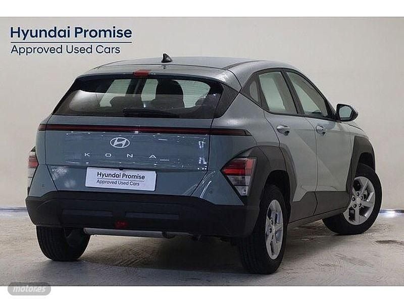 Usado Hyundai Kona 120 CV (88 kW) 2024 Mirage green (sólido) SUV