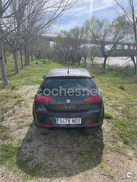 Usado Seat Leon Copa 140 CV (102 kW) 2011 Gris / plata Utilitario