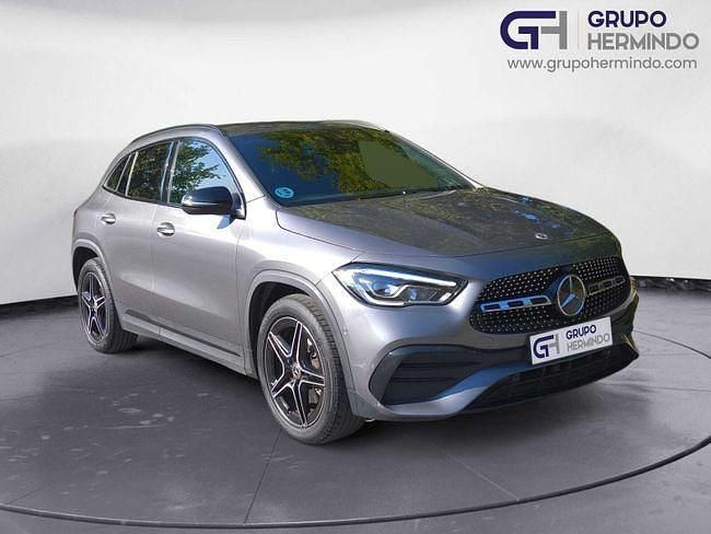 Usado Mercedes GLA200 150 CV (110 kW) 2023 Gris / plata SUV