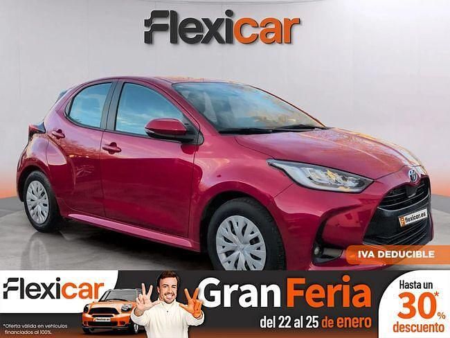 Rojo Usado 2023 Toyota Yaris Hybrid Active | 18.990 € (Super precio) - Imagen 1/4