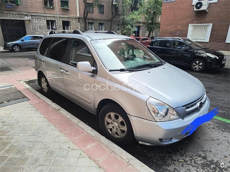 Gris / plata Usado 2008 Kia Carnival Monovolumen | 6000 € (Precio justo) - Imagen 1/4