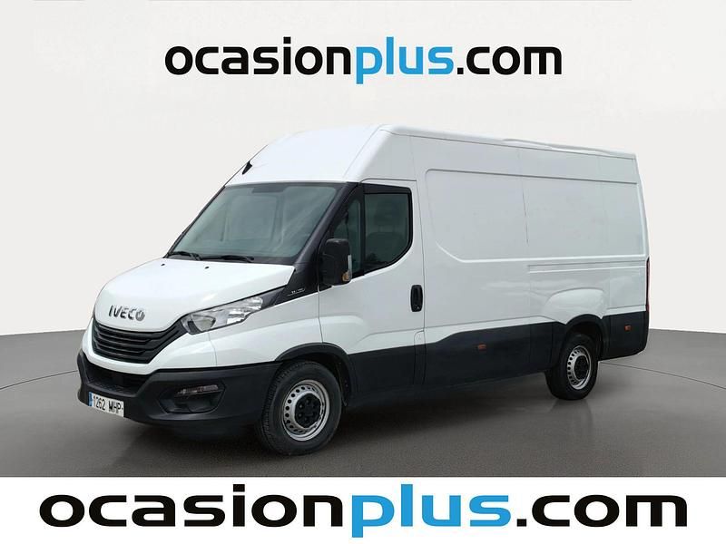 Begagnad Iveco Daily 156 HK (114 kW) 2023 Vit Kombi