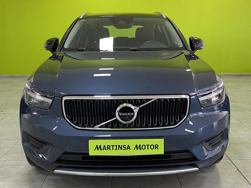 Usado Volvo XC40 Momentum 197 CV (144 kW) 2022 Azul SUV