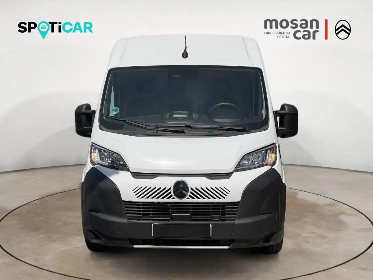 Usado Citroën Jumper 140 CV (102 kW) 2024 Blanco kaolin Monovolumen