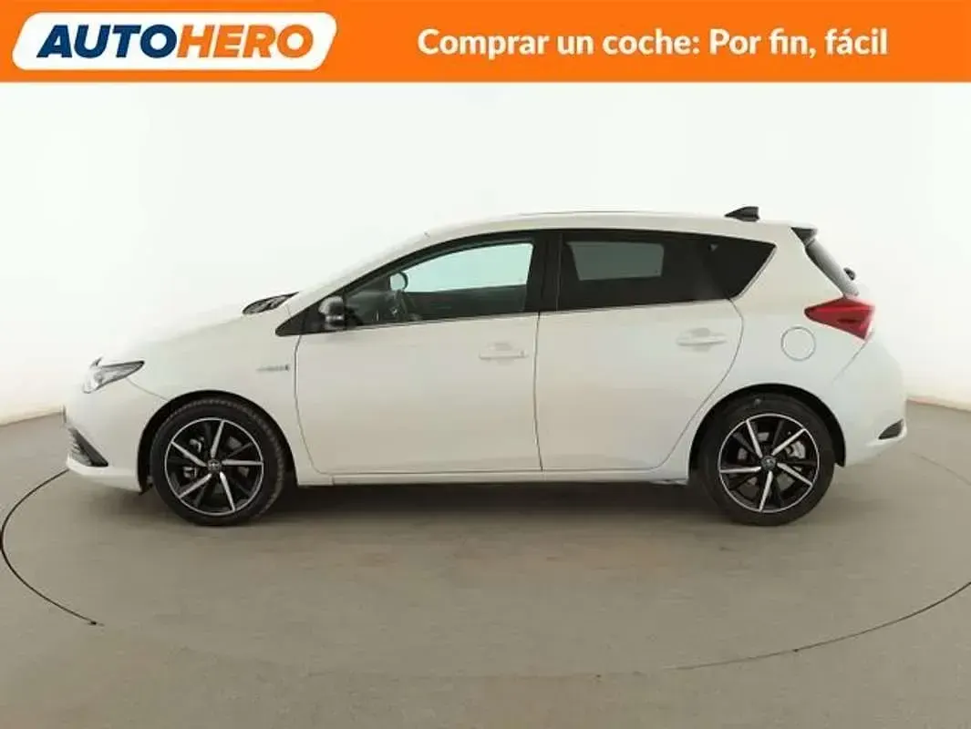 Usado Toyota Auris Hybrid 136 CV (100 kW) 2017 Blanco Utilitario