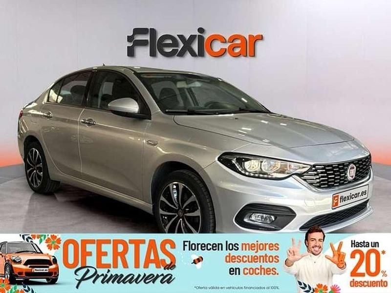 Usado Fiat Tipo Lounge 95 CV (69 kW) 2019 Gris Berlina