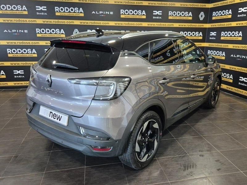 Usado Renault Captur Techno 100 CV (73 kW) 2025 Gris SUV
