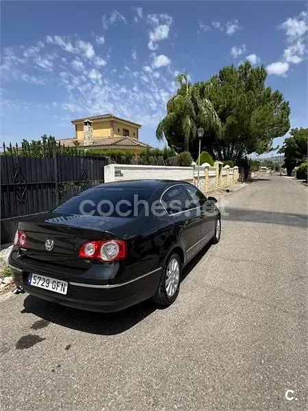 Usado VW Passat Advance 105 CV (77 kW) 2008 Negro Berlina