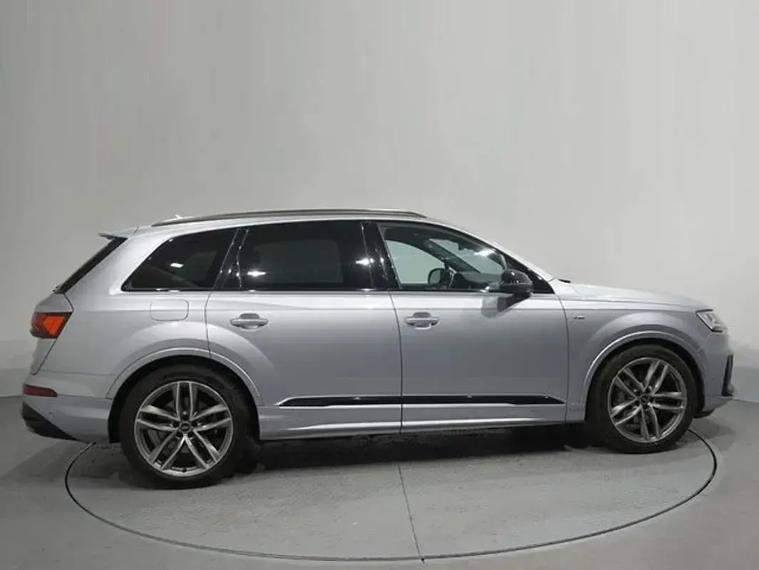 Usado Audi Q7 S-Line 286 CV (210 kW) 2022 Gris SUV