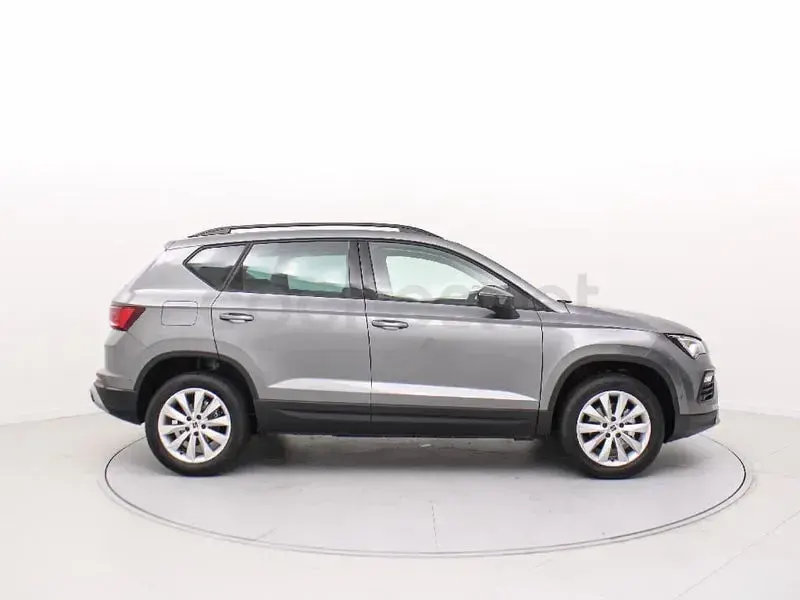 Usado Seat Ateca Style 115 CV (84 kW) 2025 Gris / plata SUV