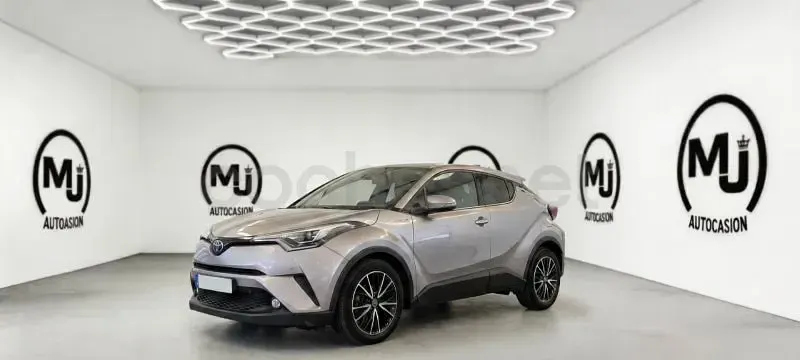 Usado Toyota C-HR Advance 122 CV (89 kW) 2017 Gris / plata SUV