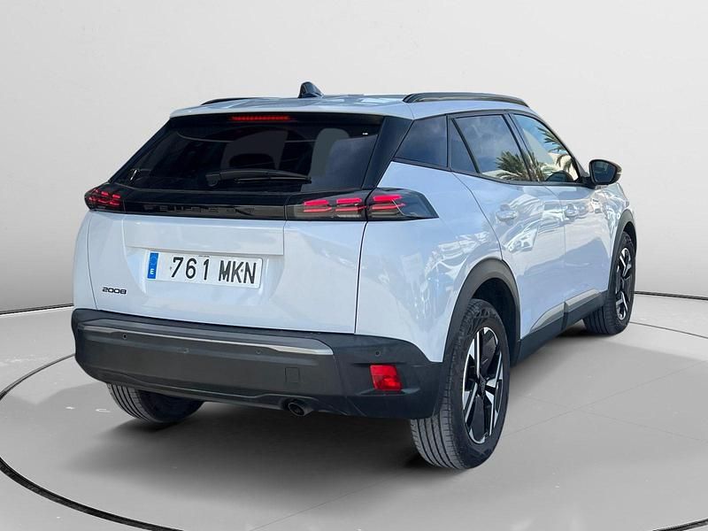 Usado Peugeot 2008 Allure 132 CV (97 kW) 2023 Blanco SUV