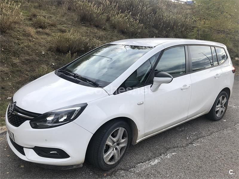 Usado Opel Zafira Tourer Selective 140 CV (102 kW) 2017 Blanco Monovolumen