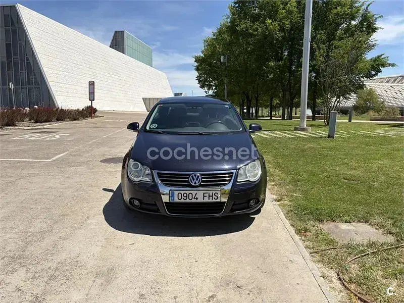 Usado VW Eos Individual 140 CV (102 kW) 2006 Azul Descapotable