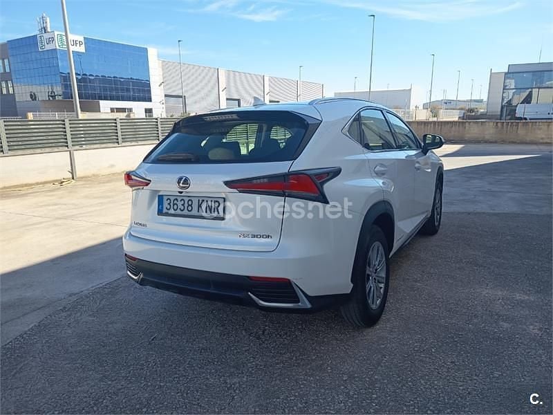 Usado Lexus NX300h Business Edition 197 CV (144 kW) 2018 Blanco SUV
