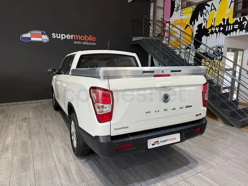 Usado SsangYong Musso 202 CV (148 kW) 2023 Blanco Pickup/Camioneta
