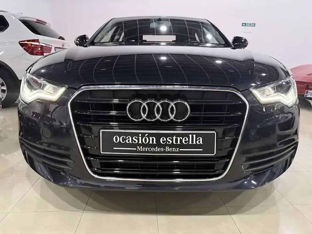 Usado Audi A6 Ambiente 177 CV (130 kW) 2012 Gris Familiar