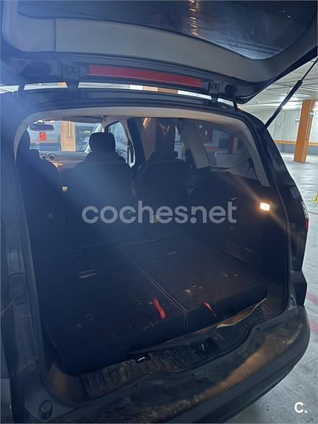 Usado Ford S-MAX Trend 125 CV (91 kW) 2008 Gris / plata Monovolumen
