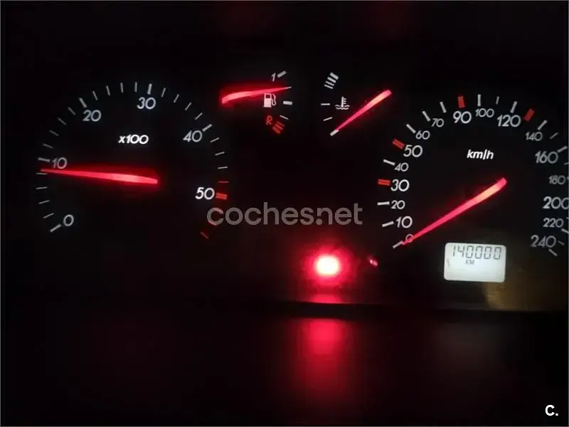 Usado Renault Laguna II Expression 120 CV (88 kW) 2004 Gris / plata Berlina