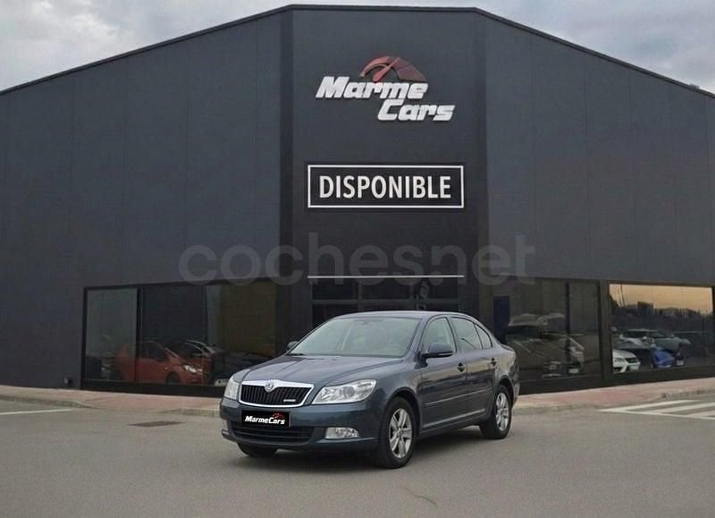 Usado Skoda Octavia GreenLine 105 CV (77 kW) 2012 Gris / plata Berlina