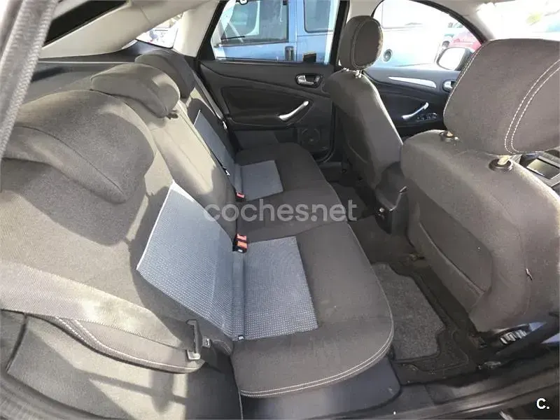 Usado Ford Mondeo 125 CV (91 kW) 2009 Negro Berlina