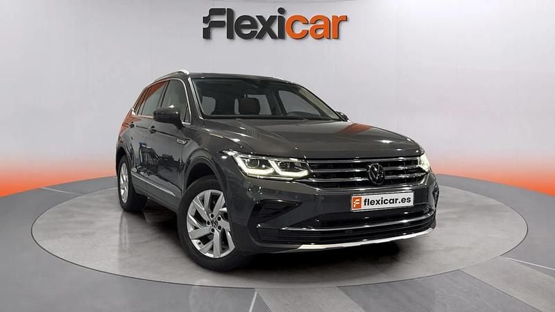 Käytetty VW Tiguan Life 245 HP (180 kW) 2021 Katumaasturi