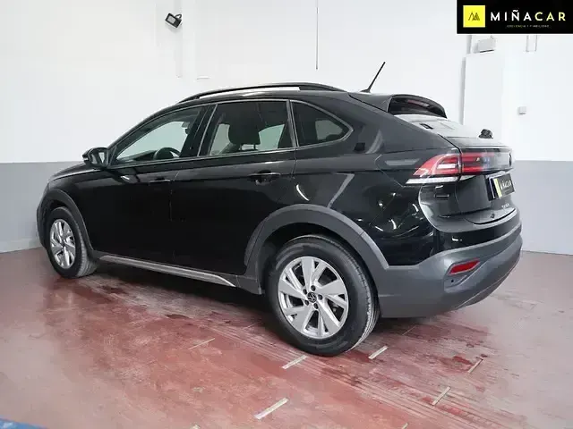 Usado VW Taigo Life 110 CV (80 kW) 2023 Negro SUV
