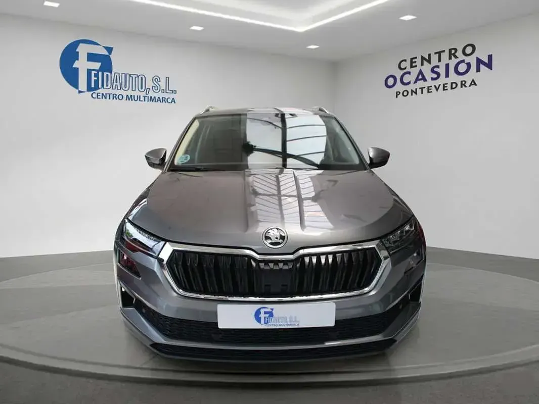 Usado Skoda Karoq Ambition 150 CV (110 kW) 2022 Gris SUV