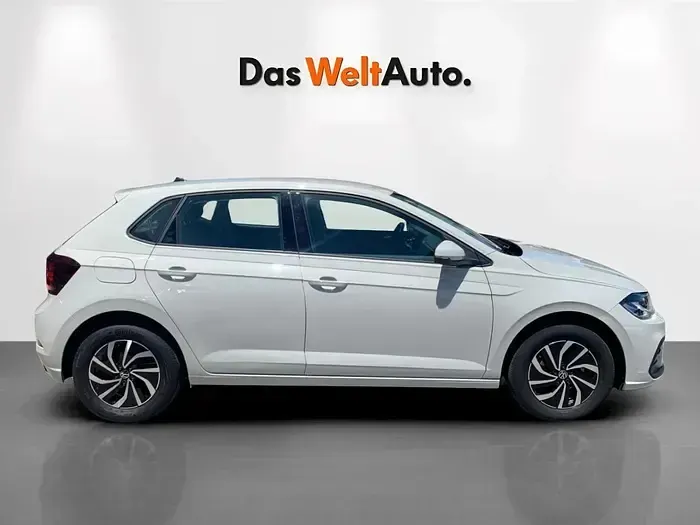 Usado VW Polo Life 95 CV (69 kW) 2023 Gris Utilitario