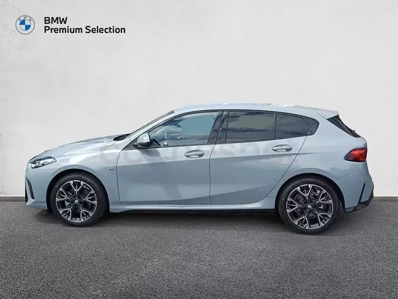 Usado BMW 116 Comfort Edition 122 CV (89 kW) 2025 Gris / plata Utilitario