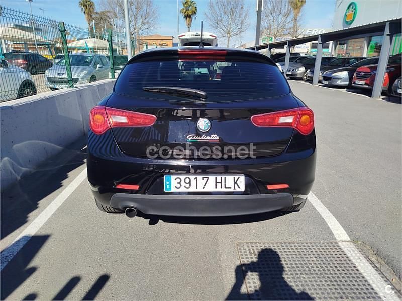 Usado Alfa Romeo Giulietta Distinctive 105 CV (77 kW) 2012 Negro Utilitario