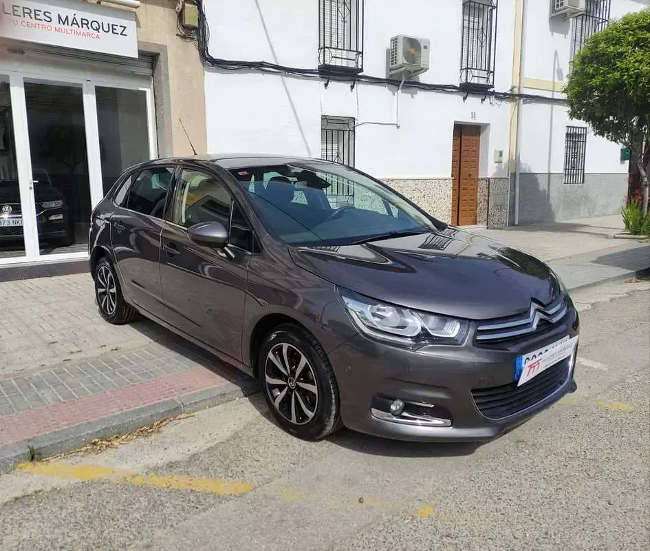 Usado Citroën C4 Feel 120 CV (88 kW) 2018 Gris Utilitario