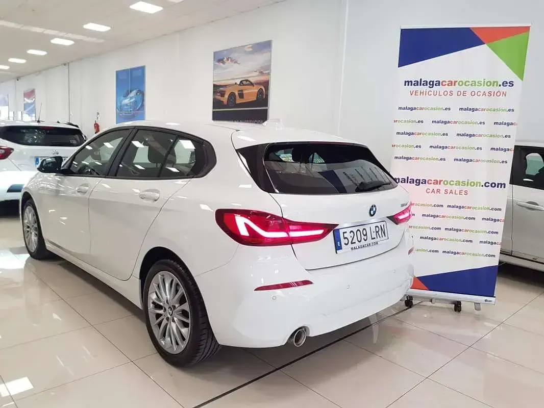 Usado BMW 116 116 CV (85 kW) 2021 Blanco Utilitario