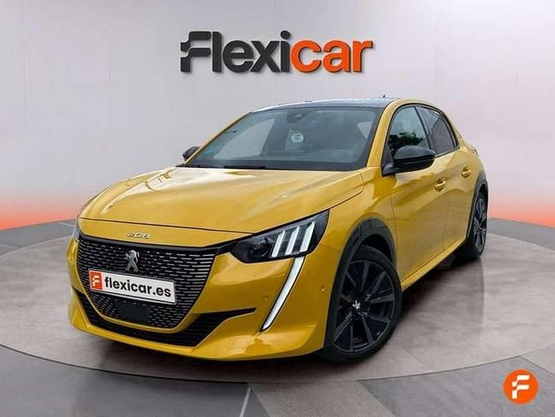 Usado Peugeot 208 GT 131 CV (96 kW) 2022 Amarillo Utilitario
