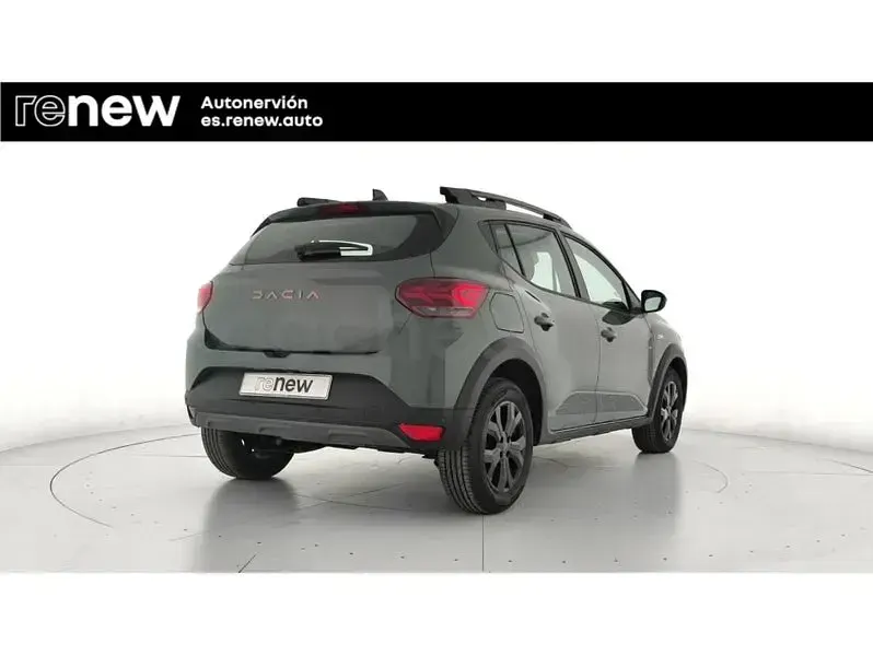 Usado Dacia Sandero Extreme 101 CV (74 kW) 2025 Verde Berlina
