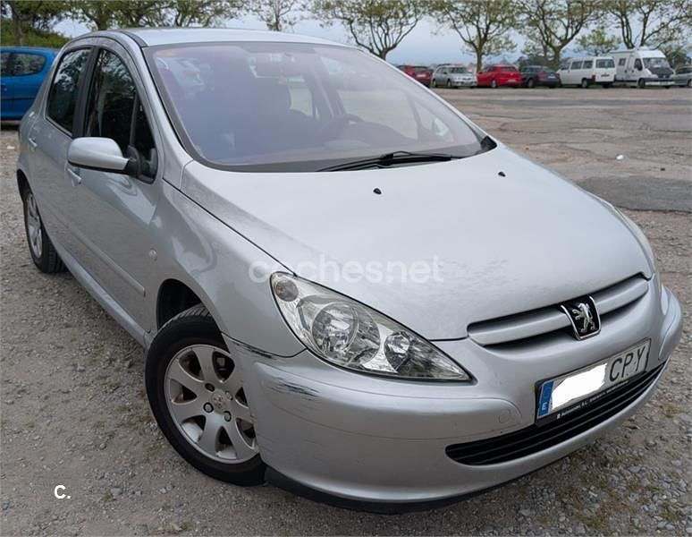 Usado Peugeot 307 90 CV (66 kW) 2004 Gris / plata Berlina