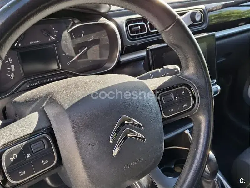 Usado Citroën C3 Shine 99 CV (72 kW) 2018 Rojo Utilitario