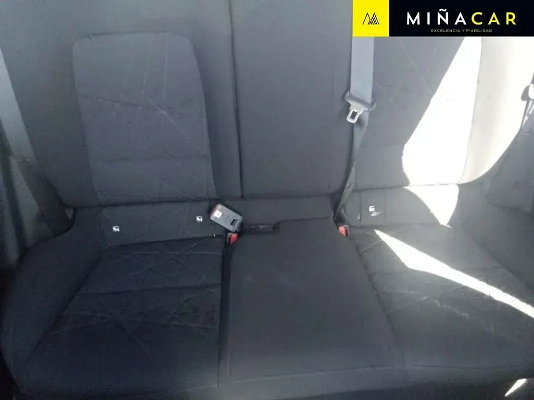 Usado Hyundai Bayon Blackline 99 CV (72 kW) 2022 Rojo SUV