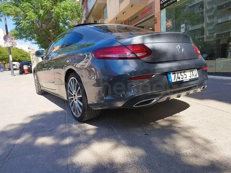 Usado Mercedes C220 170 CV (125 kW) 2017 Gris / plata Coupe