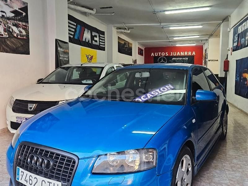 Azul Usado 2004 Audi A3 Attraction Berlina | 3999 € (Precio justo) - Imagen 1/4