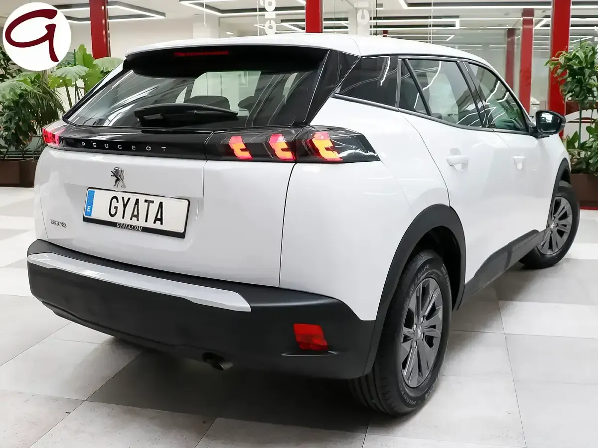 Usado Peugeot 2008 Active 100 CV (73 kW) 2021 Blanco SUV