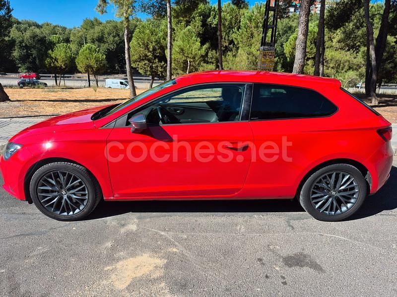 Usado Seat Leon CONNECT 110 CV (80 kW) 2016 Rojo Berlina
