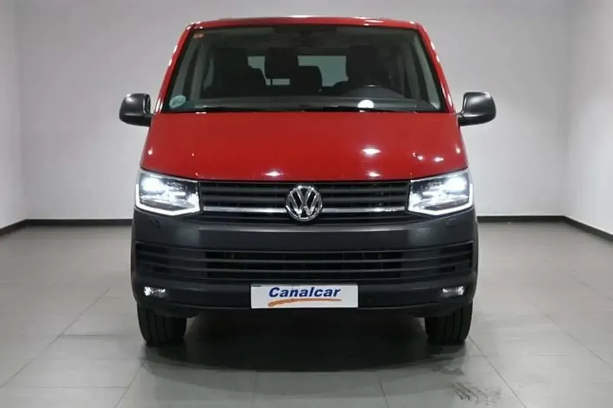 Usado VW Caravelle 150 CV (110 kW) 2019 Rojo Van